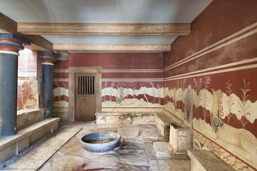 Chania: Knossos Palace - Archaeological museum! - Heraklion between the Lions Fountain and the old harbor