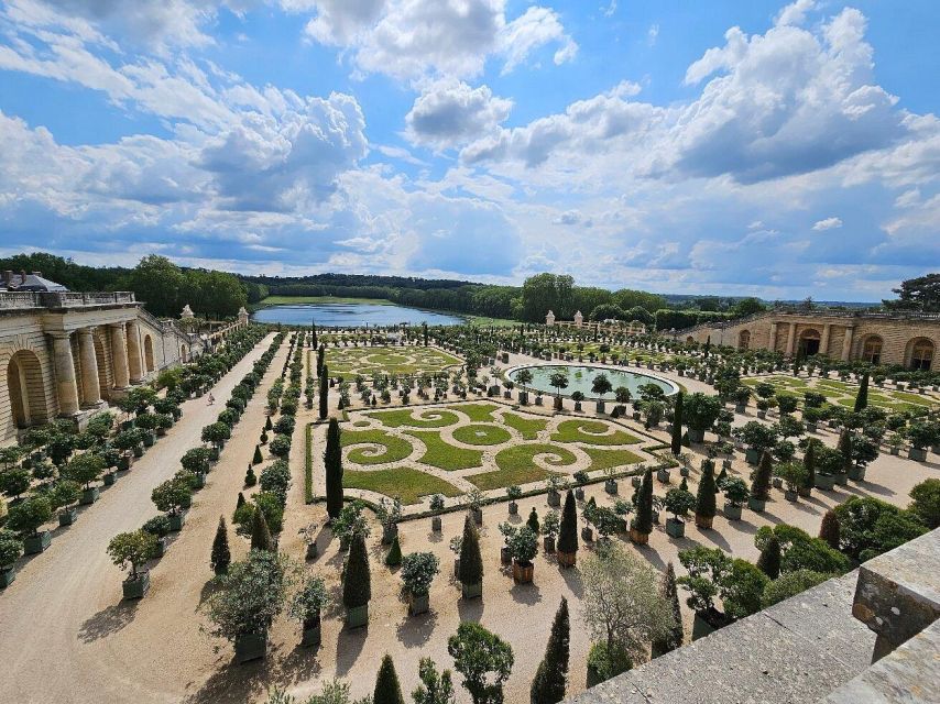 Chateau de Fontainebleau & Chateau de Versailles - What the $460 price really buys