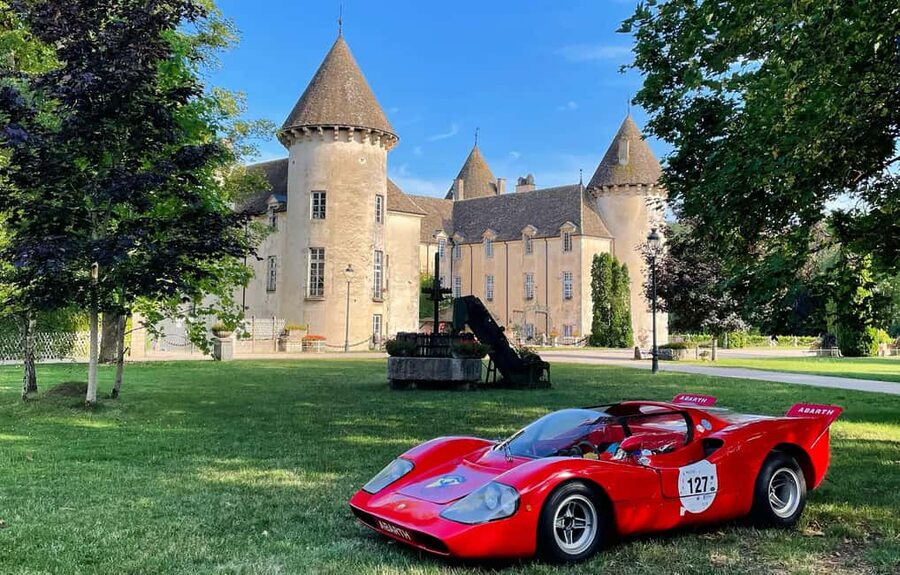 Check out the Château de Savigny museums: planes, cars, motorcycles... - A castle visit with an aircraft surprise