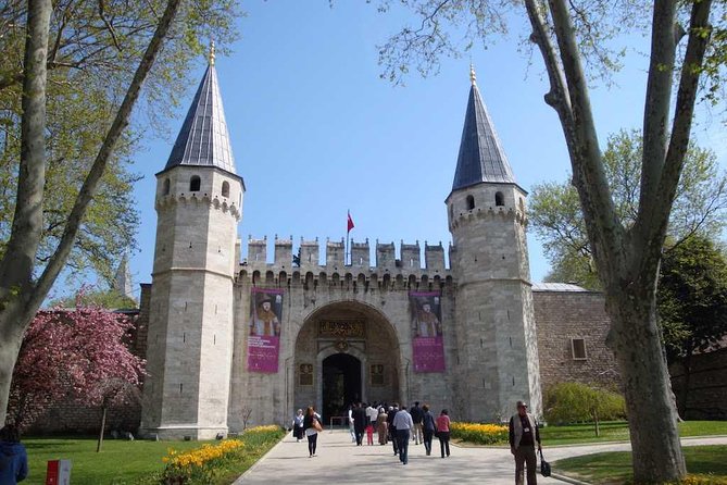 Classic Istanbul Tour Blue Mosque, Hippodrome, Hagia Sophia and Topkapi Palace - Transport, group size, and the day’s pace
