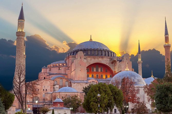 Classic Istanbul Tour Blue Mosque, Hippodrome, Hagia Sophia and Topkapi Palace - The Blue Mosque from outside and inside