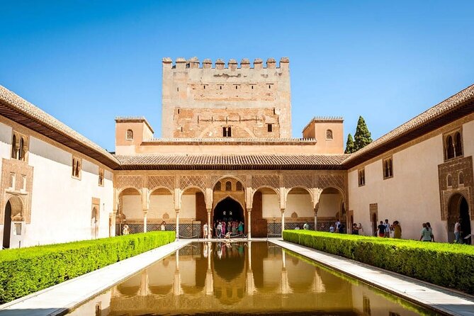 Complete Private Tour of Alhambra with Nasrid Palaces - Who should book this Alhambra tour