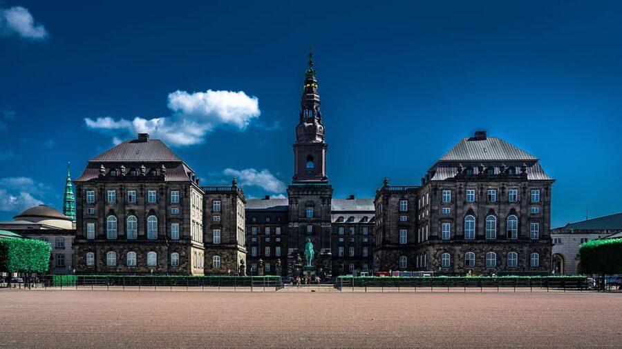 Copenhagen City & Christiansborg Palace Private Walking Tour - What the private format is really worth