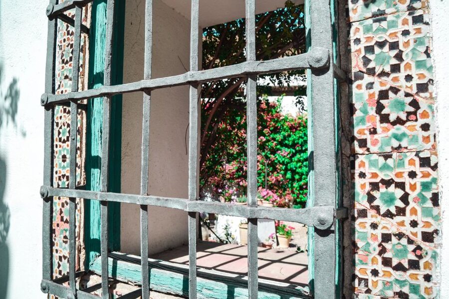 Cordoba: Patios and Viana Palace Tour - What the Spanish guides add