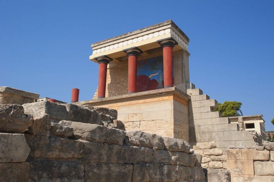 Crete: Knossos Palace and Lassithi Plateau Day Tour - The climb toward the Lassithi Plateau