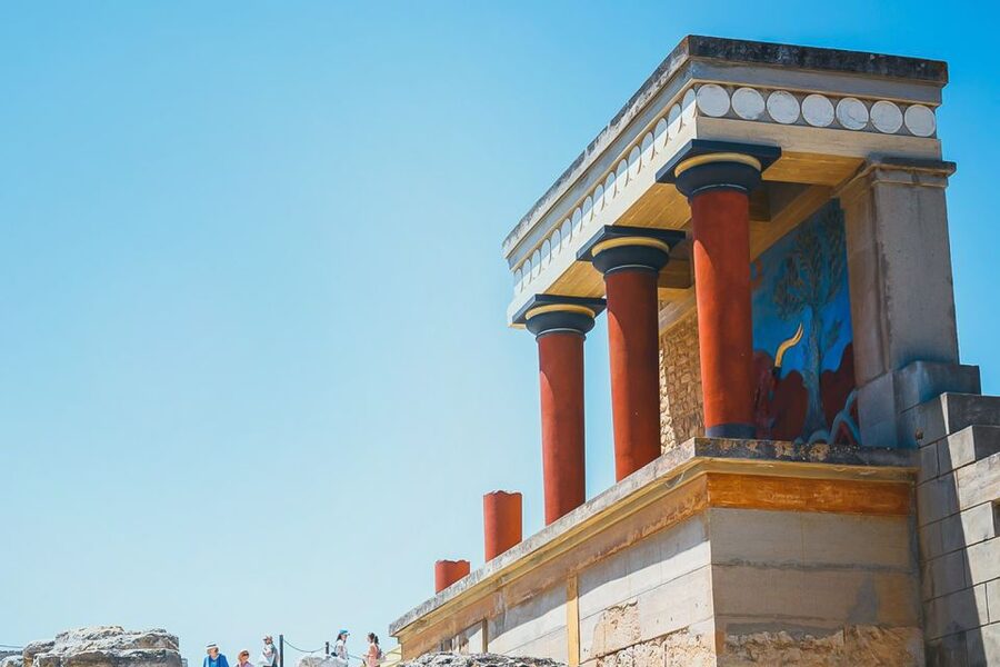 Crete: Knossos Palace and Museum E-Tickets with Audio Guides - Why Knossos and the museum belong on the same day