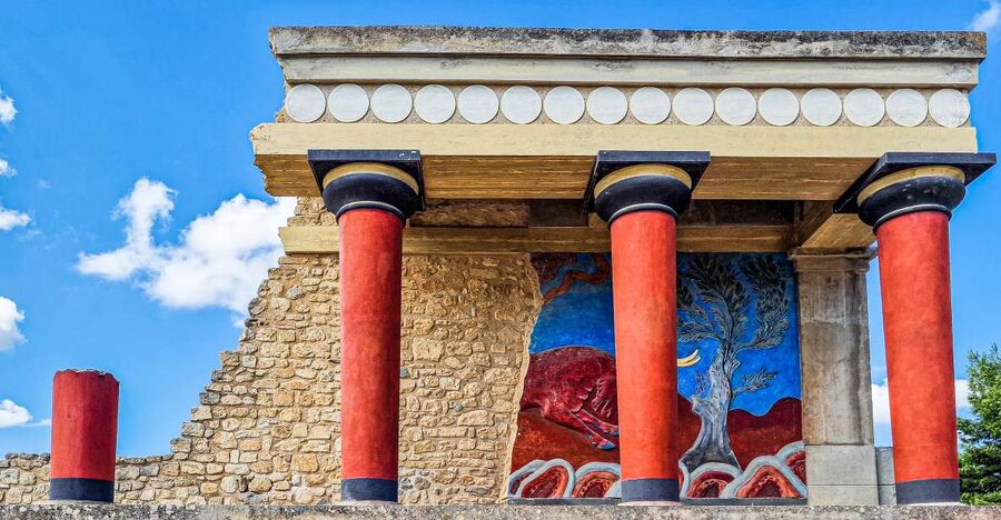 Crete: Knossos Palace and Museum Skip the line Guided tour - Why Knossos and Heraklion work well together