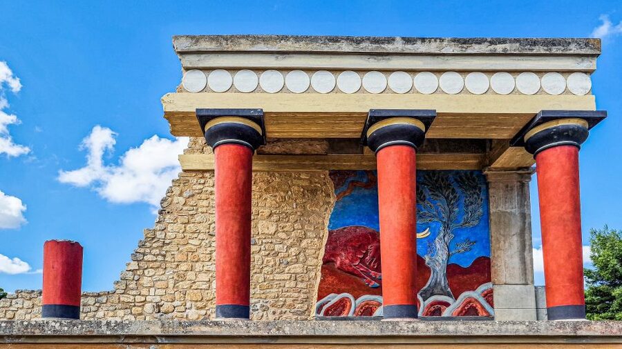 Crete: Knossos Palace, Heraklion City, Market Guided Tour - Knossos first, before the heat and city crowds