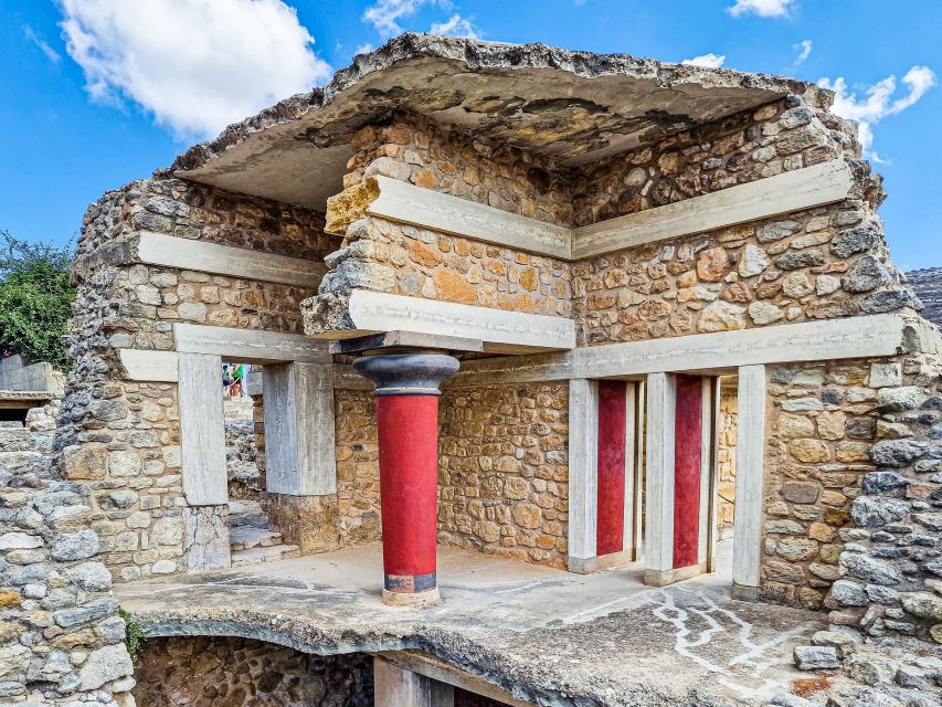 Crete: Knossos Palace, Heraklion City, Market Guided Tour - Heraklion’s harbor, market, and old center