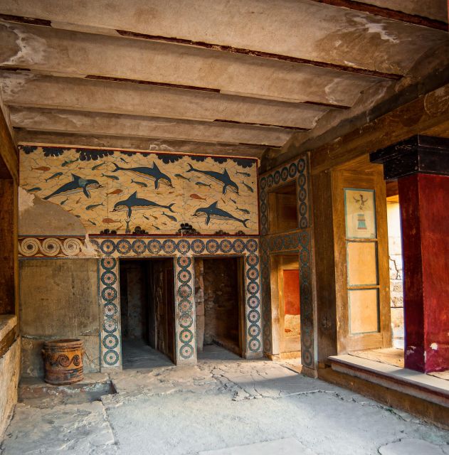 Crete: Knossos Palace & Heraklion City Tour - The coach ride and pickup across eastern Crete
