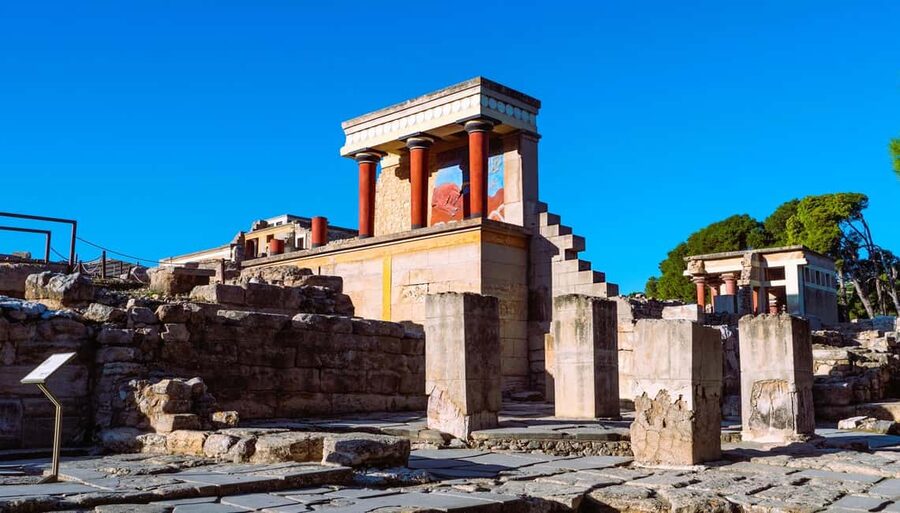 Crete: Knossos Palace, Winery & Olive Oil Tour with Lunch - From palace stones to Cretan wine