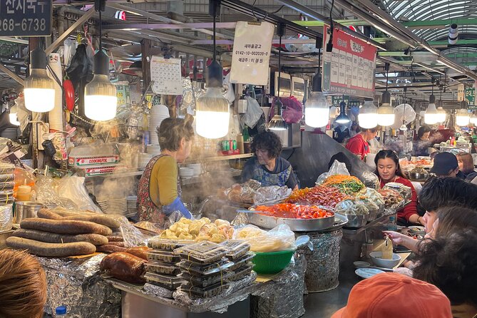 Customizable Seoul Private Tour Palaces Food and Markets - Jogyesa Temple brings a quieter pause