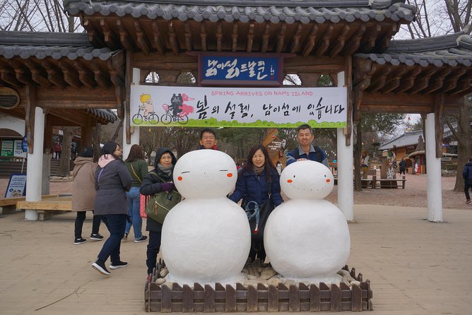 Customized Private Seoul tour: Palace, Market etc(Airport Option) - The DMZ from Seoul or Incheon Airport