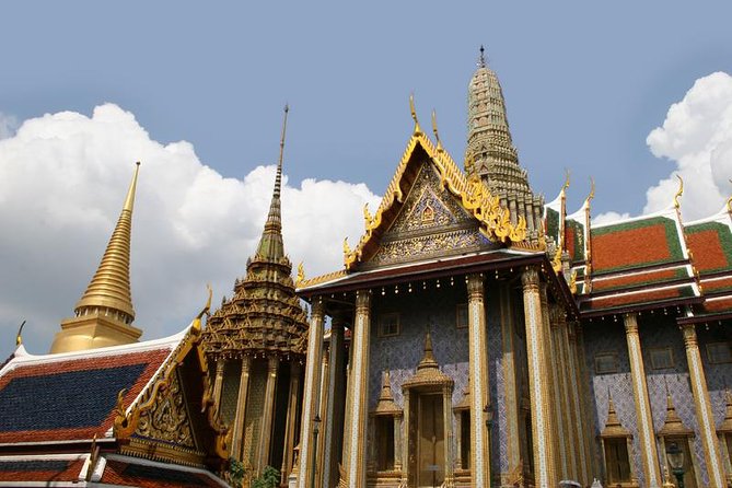 Damnern Saduak Floating Market, Grand Palace and Wat Phra Keo Tour from Bangkok - What you actually see at the floating market