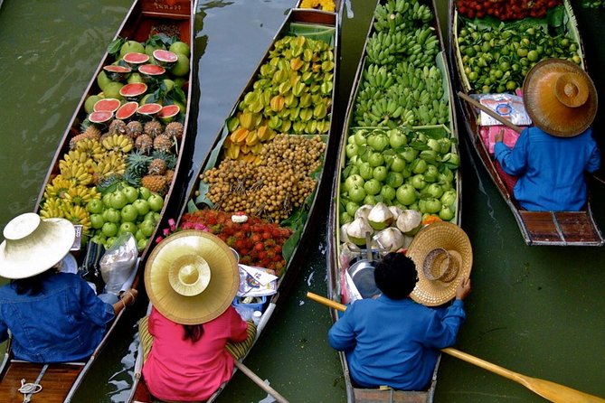 Damnern Saduak Floating Market, Grand Palace, Wat Phra Keo & Wat Pho - Lunch before the palace