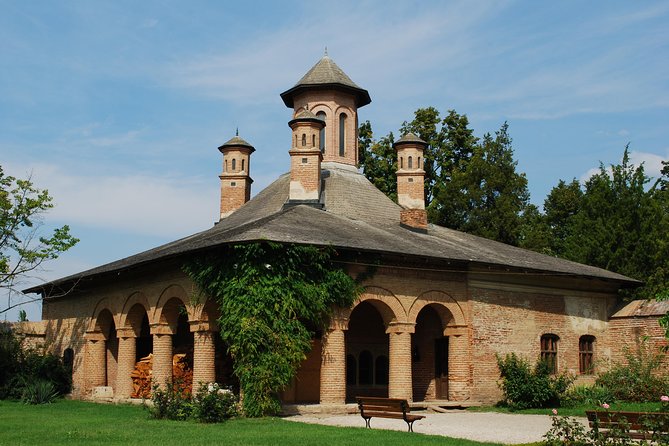 Discover Dracula's Tomb and Mogosoaia Palace - Private Tour from Bucharest - Key points to know before you go