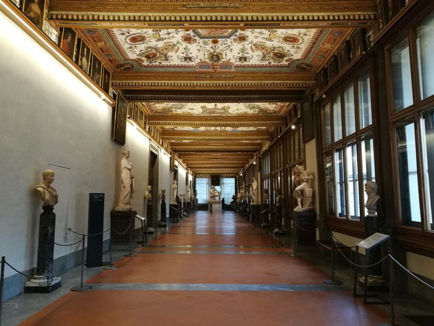Discover Uffizi and Palazzo Vecchio: Half Day Guided Tour - What the guide adds to the art