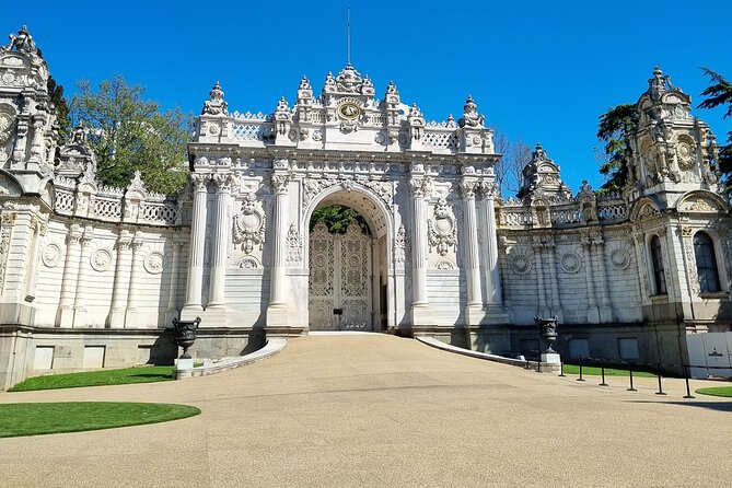 Dolmabahçe Palace and Sunset Tour on Luxury Yacht - Dolmabahçe Palace: Ottoman grandeur in three hours