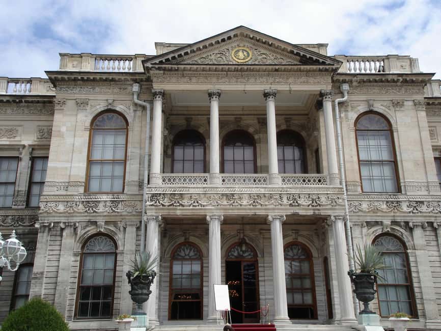 Dolmabahce Palace & Harem Skip-the-Line Entry & Audio Guide - Audio-guide languages and what to expect