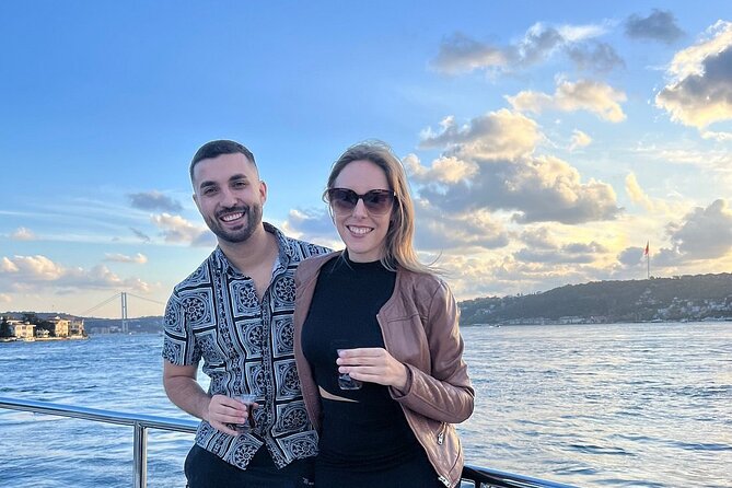 Dolmabahçe Palace Tour with Guide and Luxury Yacht Sunset Cruises - Dolmabahçe Palace sets the tone