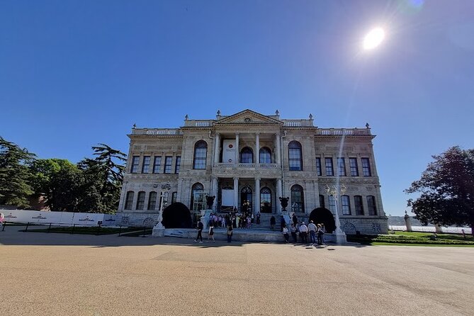 Dolmabahçe Palace Tour with Guide and Luxury Yacht Sunset Cruises - Turkish tea, baklava, and a relaxed pace