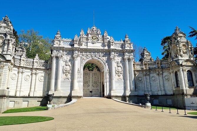 Dolmabahçe Palace Tour with Guide and Luxury Yacht Sunset Cruises - Çırağan Palace and Ortaköy from the water