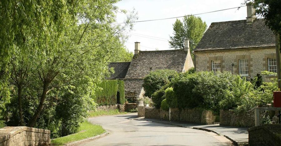 Downton Abbey Film Locations & Blenheim Palace Day Tour - Yew Tree Farm and the tenant side of Downton