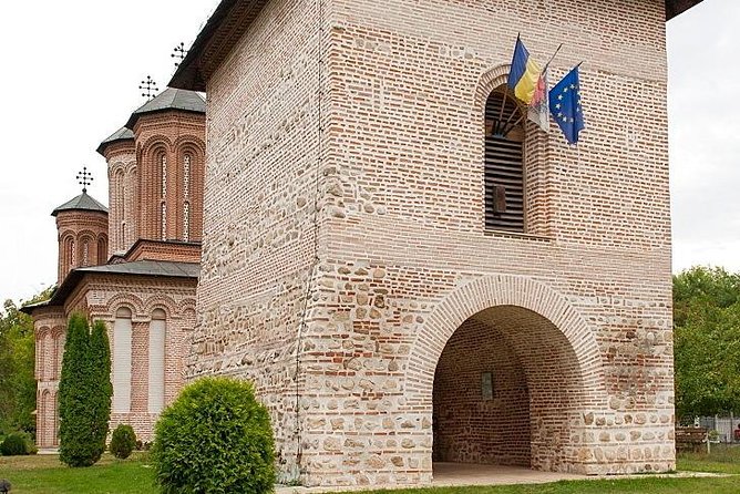 Dracula's Tomb and Mogosoaia Palace, Private Tour from Bucharest - Cancellation and planning details