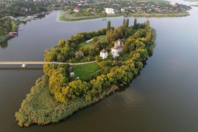 Dracula's Tomb and Mogosoaia Palace, Private Tour from Bucharest - Lake Snagov adds more than a backdrop