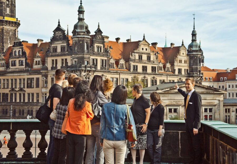 Dresden: Semperoper und Residenzschloss - The New Green Vault and the treasures of the palace