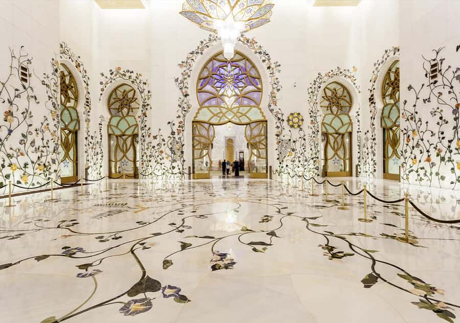 Dubai: Abu Dhabi Grand Mosque, Palace, and Heritage Village - Small details that make the day easier