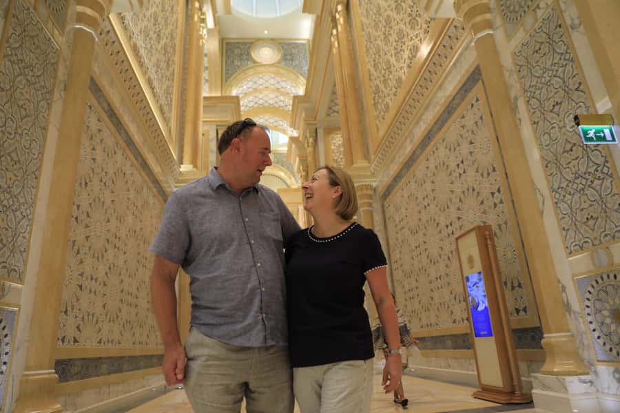 Dubai: Abu Dhabi Grand Mosque, Palace, and Heritage Village - The 90-minute ride from Dubai to Abu Dhabi