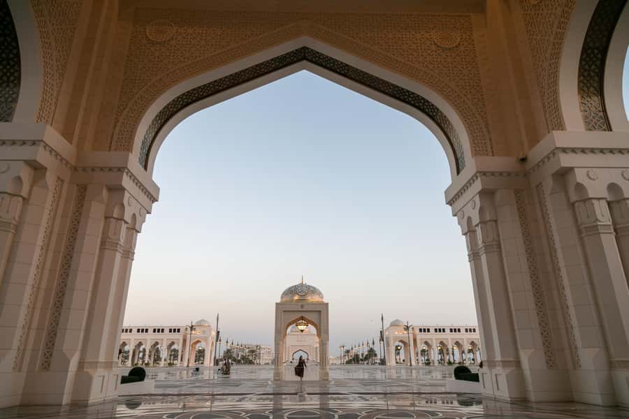Dubai to Abu Dhabi Private Tour: Grand Mosque & Royal Palace - The guide can shape the entire day