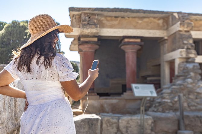 E-Ticket & Audio Tour for Knossos Palace: Unlock Minoan Majesty - The Throne Room and the question of who ruled here