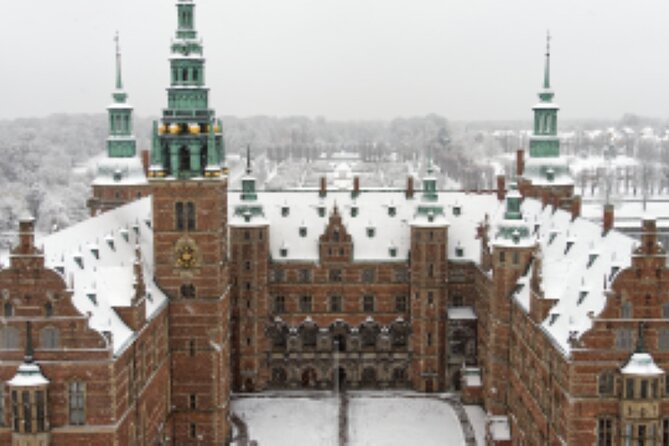 Easy Tour Winter, Kronborg Castle and Fredriksborg Palace - Two Danish castles, two very different moods