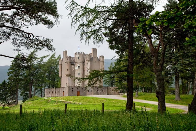 Edinburgh: Balmoral Castle and Scone Palace Royal Tour - Scone Palace and Scotland’s stone of destiny