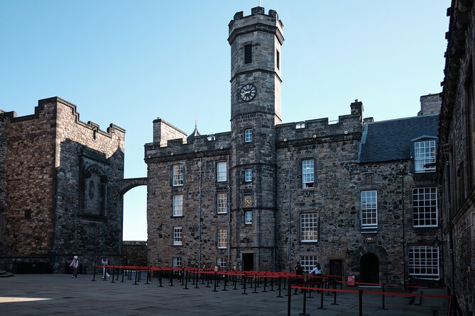 Edinburgh Castle Guided Walking Tour & Holyrood Palace Ticket - Should you book this Edinburgh castle and palace tour?
