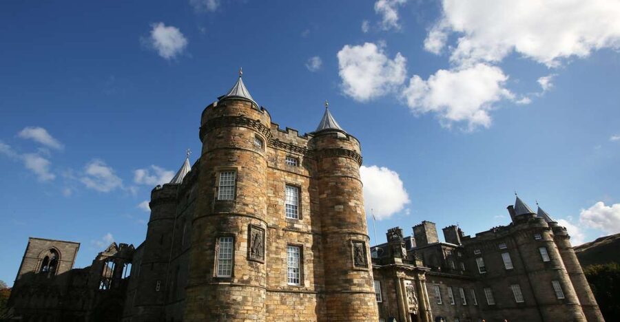 Edinburgh: Palace of Holyroodhouse Entry Ticket - Holyrood Abbey ruins add a different mood