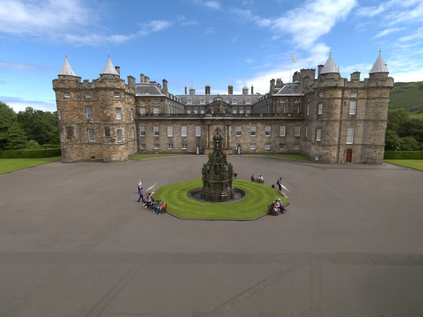 Edinburgh: Palace of Holyroodhouse Entry Ticket - Access, rules, and the pace of the visit