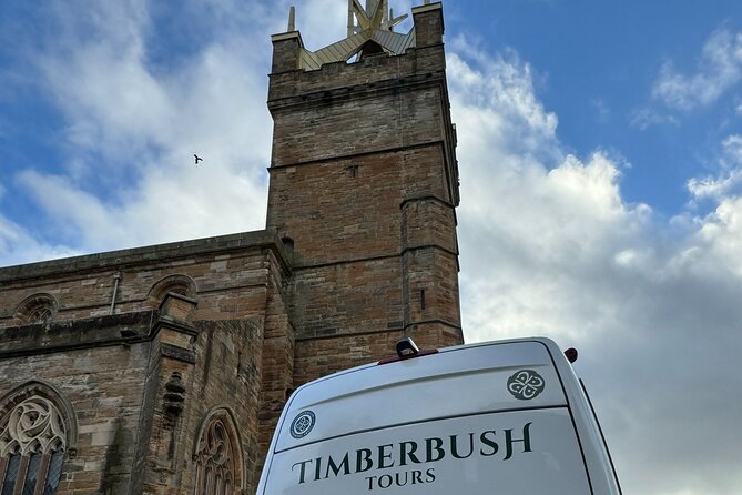 Edinburgh: Private Outlander, Palaces & Jacobite Experience - Linlithgow for a longer royal stop