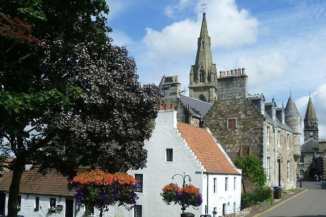 Edinburgh: The Outlander, Palaces & Jacobites Tour - Midhope Castle, or the Forth Bridges
