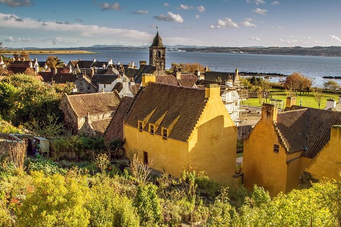 Edinburgh: The Outlander, Palaces & Jacobites Tour - Culross, the Best Place to Walk