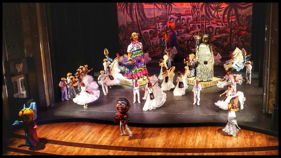 Enjoy the Folkloric Ballet at the Palacio de Bellas Artes - Seating deserves careful attention