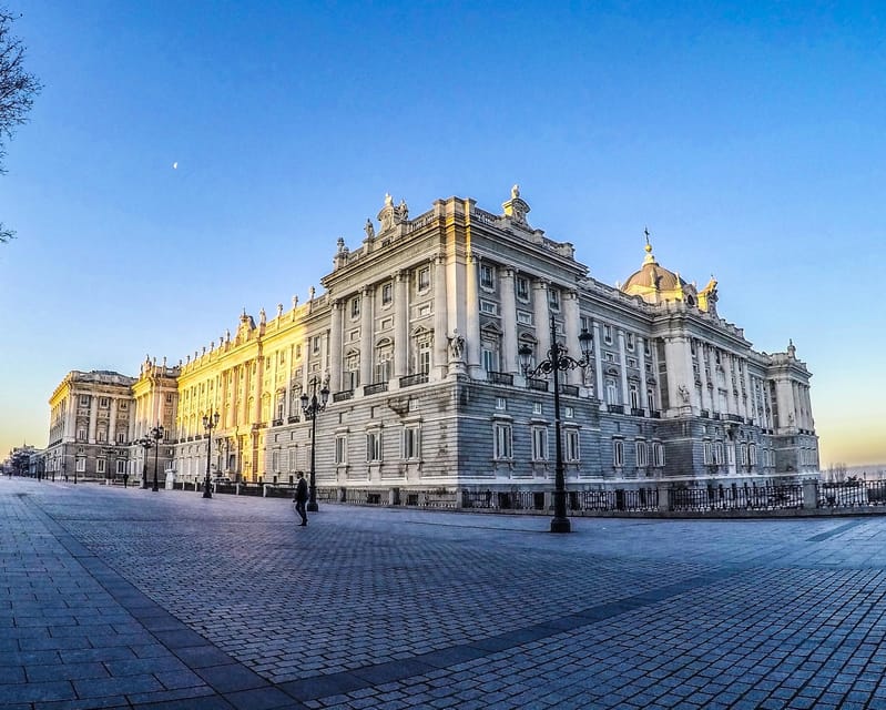 Experience Royal Luxury in Madrid’s Palacio Real - Reading the palace through its grand rooms