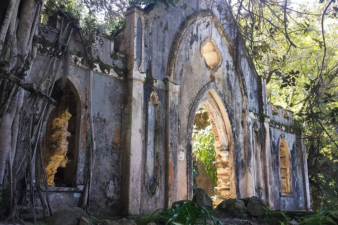 Expert Sintra, Qt. da Regaleira Guided, Pena Palace, Highlights - Seteais and Monserrate from the road