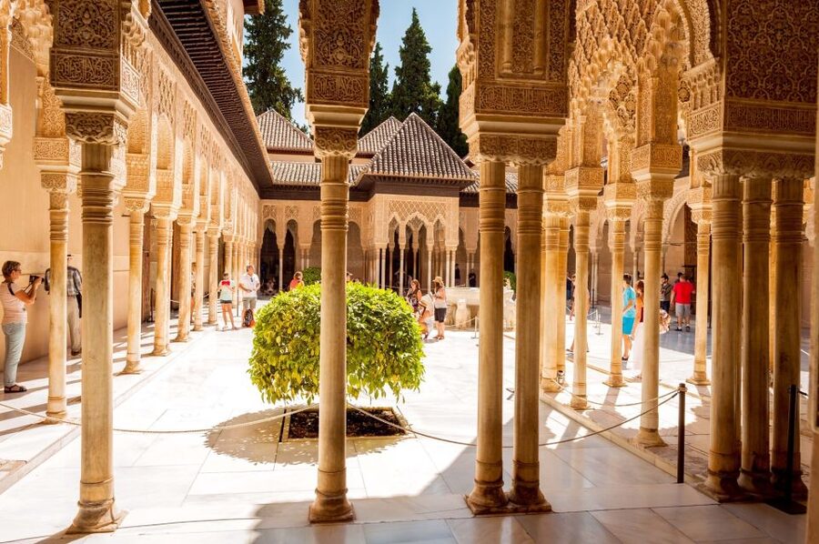 Fast-Track Alhambra & Nasrid Palaces Guided Tour - Who should choose this Alhambra tour?