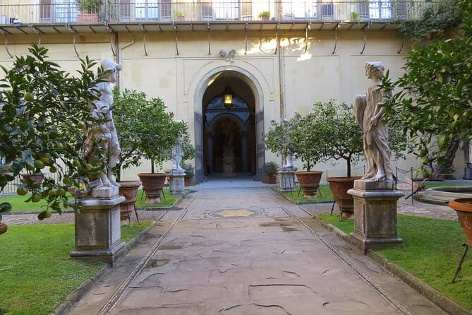 Florence Medici’s Mile Walking Tour with Pitti Palace & Boboli Gardens Ticket - Starting at Via de’ Martelli and Piazza della Signoria