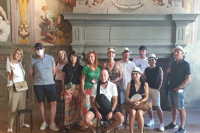 Florence Medici’s Mile Walking Tour with Pitti Palace & Boboli Gardens Ticket - Seeing the Duomo without entering the monuments