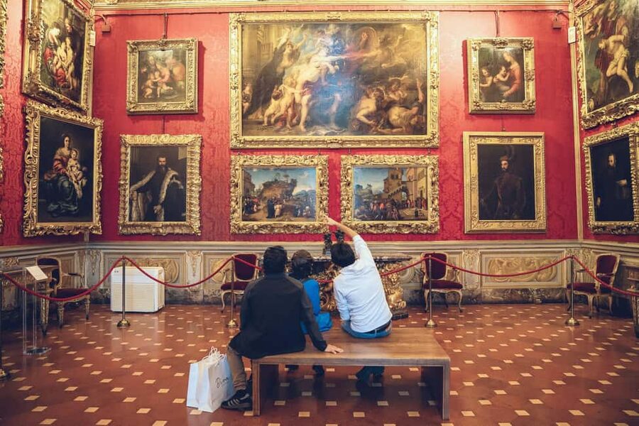 Florence: Palatina Gallery and Pitti Palace Guided Tour - Why Pitti Palace feels different from Florence’s other art museums