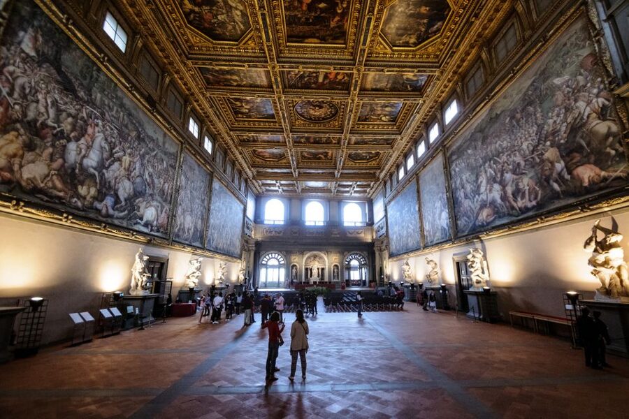Florence: Palazzo Vecchio Entrance Ticket & Audioguide - Medici rooms, art, and the value of looking up